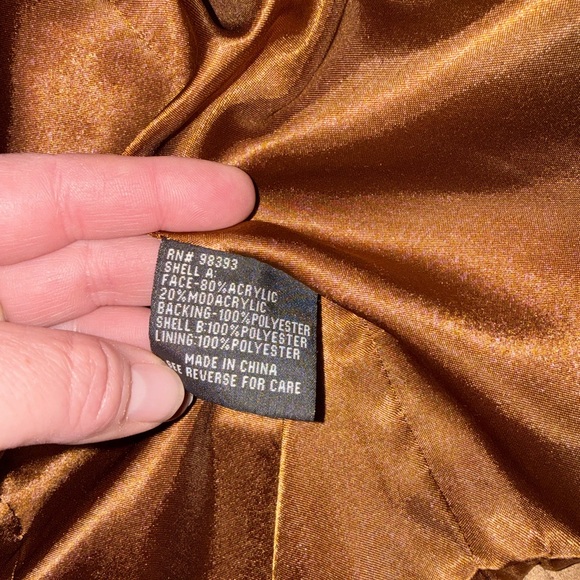 Pamela McCoy Faux Fur Vest - Golden Brown - Picture 6 of 7